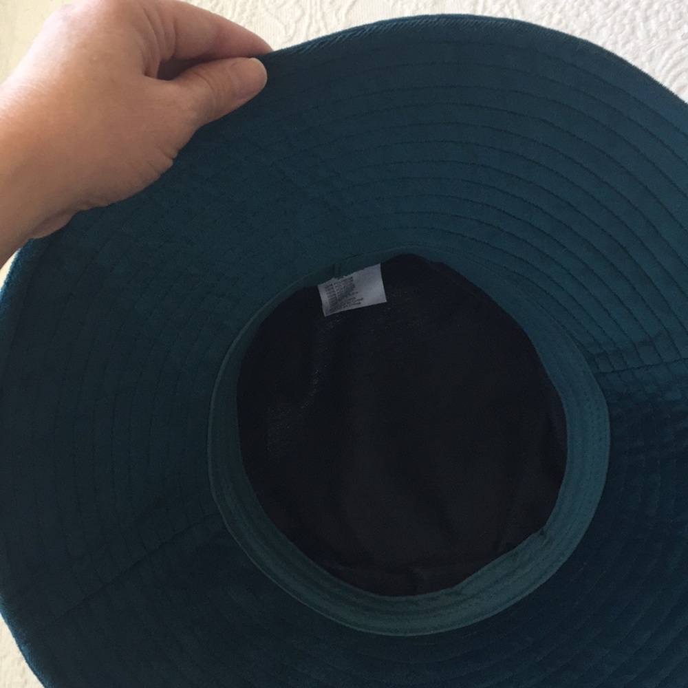 Anthropologie Velvet Hat - Picture 5 of 6